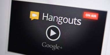 با Google+ Hangouts ویدیو های YouTube را با دوستان خود تماشا کنید!