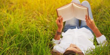 کتاب خواندن چه فوایدی دارد؟