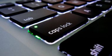 دکمه Caps Lock کیبورد چیست؟ تنظیم اطلاع رسانی و حل مشکل کار نکردن Caps Lock