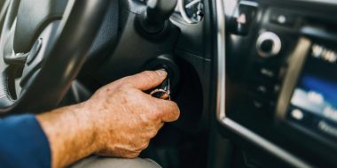 بررسی علت و دلایل استارت نخوردن ماشین