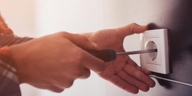 آموزش تصویری تعویض و نصب پریز برق در خانه