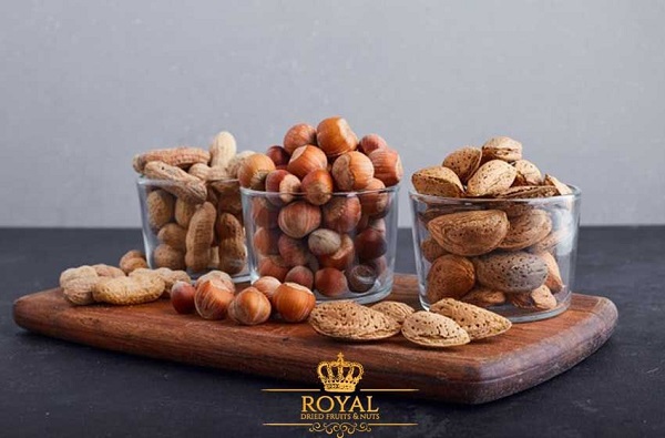 بادام و فندق