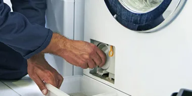 آموزش و راهنما قدم به قدم تمیز کردن فیلتر لباسشویی